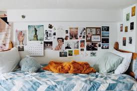 How to decorate your small bedroom. Decorate Your Room On We Heart It