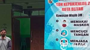 Bagi yang tidak menggunakan masker diarahkan untuk kembali/pulang. Https Jatim Tribunnews Com 2021 04 16 50 Jabatan Di Pemkot Blitar Kosong Mulai Sekda Kepala Dinas Sampai Kepala Seksi Https Cdn 2 Tstatic Net Jatim Foto Bank Images Berita Blita Para Asn Mengikuti Upacara Hari Jadi Ke 115 Kota Blitar Jpg Para Asn