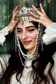 Denn in armenien muss man einfach alle zum kaffee einladen (aber nur frauen, evtl. Armenien National Jewelry Armenien Mode Fur Frauen Takschita