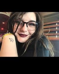 Samantha Farber's Instagram, Twitter & Facebook