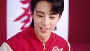 Dylan's friend , Rapper Bridge @bridge0023 posted to his Weibo today about  Dylan the caption reads : (This photo was from last year at the Da Mo Gu  festival) “On the first