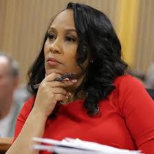 Who is the best attorney to handle a case against Helen Wade in Missouri?