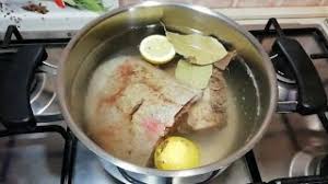 Ponete sul fuoco una pentola alta e stretta con l'acqua, poi disponete su di un piatto e servite il bollito: Pane Con La Milza Pani Ca Meusa By Jovy E Giovy Youtube