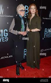 L-R) Artist Margaret Keane and actress Amy Adams (who portrays Mrs. Keane)  attend The New York Premiere of 