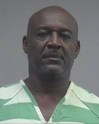 Man takes woman's purse, car while she receives medical treatment