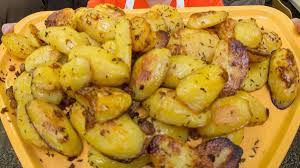 Rezept Schmelzkartoffeln Diese Tollen Kartoffeln Zergehen Ihnen Im Mund Genuss Kartoffeln Kochen Bratkartoffeln Bratkartoffeln Rezept