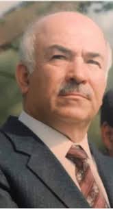 الحياة هي بقايا صور * نذكر الليلة أبا الفقراء الحاج محمد نجيب السيد أحمد  أبو نجيب الذي نذر حياته لخدمة بلده لأكثر من نصف قرن ( ولد في سلقين ١٩٣٦  وتخرج من