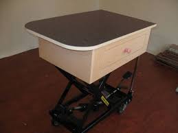 Diy Hydraulic Grooming Table With Storage Diy Dog Stuff Dog Grooming Salons