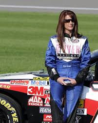 He made his first nascar start in 2009. Nascar Has A Full Time Female Truck Driver Jennifer Jo Cobb Female Trucks Female Race Car Driver Women Drivers