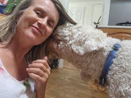 Hi all, I am looking for some extra work and thought I would put an ad up  about myself. I'm located in upper Kedron and able to offer pet sitting  services, dog