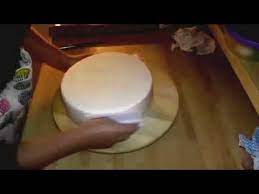 Rollfondant wird einfach dünn ausgerollt und die torte oder auch muffins, kuchen und anderes damit überzogen. Torte Mit Fondant Eindecken I Tutorial I How To Youtube