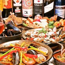 スペイン料理は地方色豊かな伝統料理の集まりと言ってもいいくらい奥深く広がりがあります。どんなところに魅力があるのでしょう。簡単にご紹介しますね。 目次 【1】地方色豊かな伝統料理 【2】スペイン料理の特徴 【3】新しい. ã‚¹ãƒšã‚¤ãƒ³ãƒãƒ« ã‚¨ãƒ«ãƒžãƒ‹ãƒ¼ã‚¿ åŒ—æµ¦å'Œ ãƒ€ã‚¤ãƒ‹ãƒ³ã‚°ãƒãƒ¼ ãƒãƒ« ãƒãƒƒãƒˆäºˆç´„å¯ ãƒ›ãƒƒãƒˆãƒšãƒƒãƒ'ãƒ¼ã‚°ãƒ«ãƒ¡