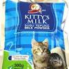 Menyiapkan susu formula khusus untuk anak kucing. 1