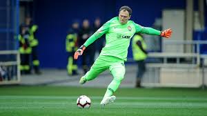 В секцию футбола андрей пришел в восемь лет. Andrej Pyatov V Desyatke Samyh Dorogih Futbolistov Planety V Vozraste 35 Komanda 1