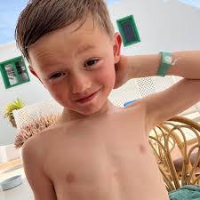 Charlie Maines's Instagram, Twitter & Facebook