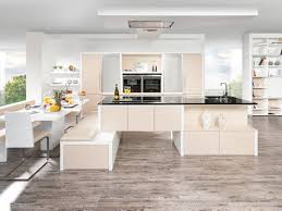 moderne deko idee schon kuche mit integriertem essplatz kuche integrierter esstisch airemoderne com kuche mit integrierte moderne kuche schone kuchen wohnkuche