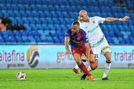 Arthur also answers to arthur roy cabral, arthur r cabral and authur r cabral, and perhaps a couple of other names. Fc Basel Er Trifft Trifft Und Trifft Fc Basel Verlagshaus Jaumann