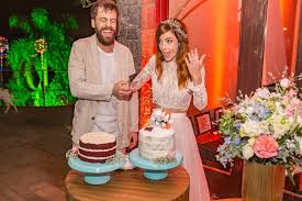Eles já lançaram 5 eps, 5 álbuns de estúdio e 1 álbum ao vivo. Veja As Fotos Do Casamento De Titi Muller E Tomas Bertoni Jetss