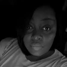 Carla Edmunds's Instagram, Twitter & Facebook