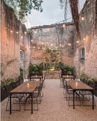 Belle Soiree D Ete Inspiration Pinterest Pierres Guirlandes Guinguette Rom Amenagement Paysager Pour Petite Arriere Cour Maison Coloniale Idees De Patio