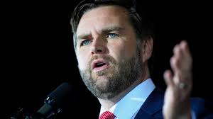 Family saved by neighbors during apartment fire in Midwest City