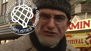 Jacobse werd gespeeld door kees van kooten en van es door wim de bie. 10 Hilarische Van Kooten En De Bie Sketches Play Watch Read