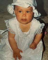 Der findes meget få billeder af mig fra mit liv, inden Instagram, men dem  der findes er ok episke, især de sidste to, at være frisør i en tid med  undercut og