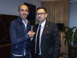 Rynek sprzedaży detalicznej zmienia się. Daniel Obajtek Twitterren Robert Teraz Juz Oficjalnie Witamy Na Pokladzie Pkn Orlen To Bedzie Dobry Rok
