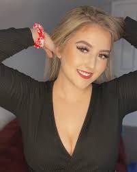 Rachel Stepp's Instagram, Twitter & Facebook