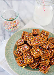 Rolo Pretzel Treats Recipe Rolo Pretzels Pretzel Treats Rolo Pretzel Treats