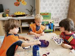 A póló elején a kongresszus mottója olvasható: Keszulet Az 52 Eucharisztikus Kongresszusra A Szent Mor Katolikus Ovodaban