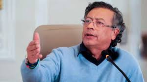 Petro llama “mucho hp” a Efraín Cepeda y arremete contra Álvaro Leyva: la  guerra política se profundiza