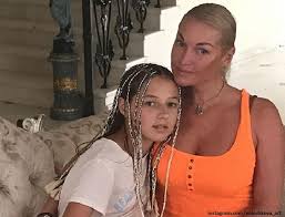 Она потакает дочери во всём. Anastasiya Volochkova Rasskazala O Vospitanii Docheri