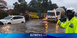 Yaitu kahatex rancaekek (pabrik 2), kahatex solokan jeruk (pabrik 3), kahatex cijerah di bandung kulon yang berbatasan dengan kota cimahi. Banjir Di Depan Kahatex Jalan Raya Bandung Garut Macet Total