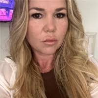 Heidi Burch's Instagram, Twitter & Facebook