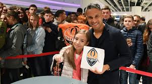 Марлос (romero marlos) футбол полузащитник украина 07.06.1988. Marlos Provel Avtograf Sessiyu Dlya Bolelshikov Video Footboom