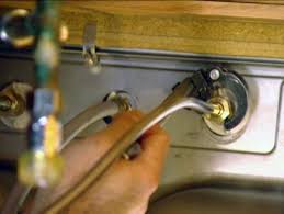 single handle kitchen faucet