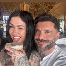 Can anyone recommend me a lash tech that is available for Friday after 6:30  ish. I'm willing to come and have a patch test done for tomorrow. Thank you