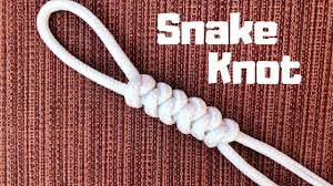 Another classic knot that is very easy to learn how to do and even easier to tie. How To Tie The Snake Knot Easy Method Youtube