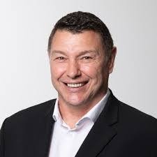 Greg Dirksen's Instagram, Twitter & Facebook