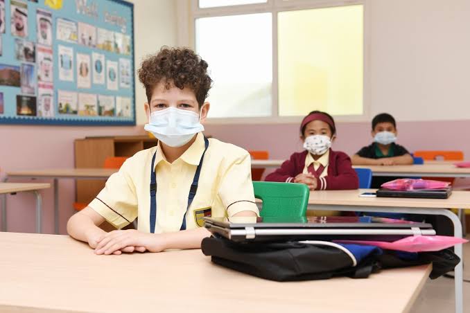 مدارس اللغات في الهرم