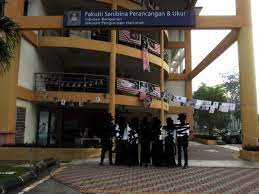 Jalan desa seri iskandar, bandar seri iskandar, perak tengah, perak, malaysia, 32600. Friendzone Material Akram On Twitter 30 Rt Utk Aku Buka Thread Kisah Seram Real Blok Em Uitm Seri Iskandar Perak Nak Pergi Malam Malam Biar Berteman Https T Co Iz59v07mpy