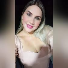 Nunca tienes que fingir con Dios, a Él le agrada más el quebrantamiento  genuino que la espiritualidad fingida