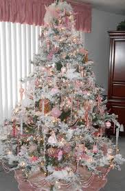 Pink Vintage Victorian Style Decor On This Christmas Tree Love The Pink Crystal Ga Shabby Chic Christmas Tree Pink Christmas Decorations Pink Christmas Tree