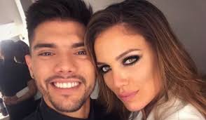 Su novia vive con él y el resto de streamers en la casa, pero tiene un piso dentro de esta para ella sola La Ex Novia De Tyago Griffo Lo Denuncio Por Violencia De Genero Radio Mitre