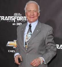 Wiki in timeline with facts and info of age,net worth,married,wife,divorce,ethnicity after getting fail twice in the marital relationship, buzz married to lois driggs cannon in 1988. Best 2k I Ever Spent When Did Buzz Aldrin Get So Creepy