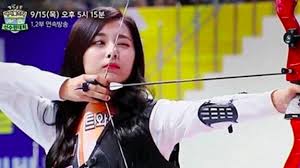 K Pop Star Nails World S Most Flawless Hair Flip By Shooting An Arrow Hair Flip Hair Flip Gif K Pop Star