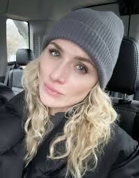 Beautiful Shantel VanSanten aka Nina Chase!