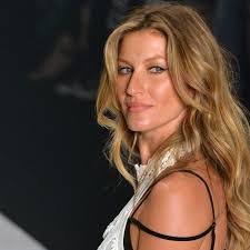 Beach Wave Sprays That Won't Make Your Hair Crunchy