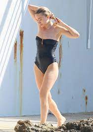 Mary-Kate and Ashley Olsen Show Off Bikini Bodies, Go Makeup-Free in France  -- See the Flawless Pics! | Entertainment Tonight